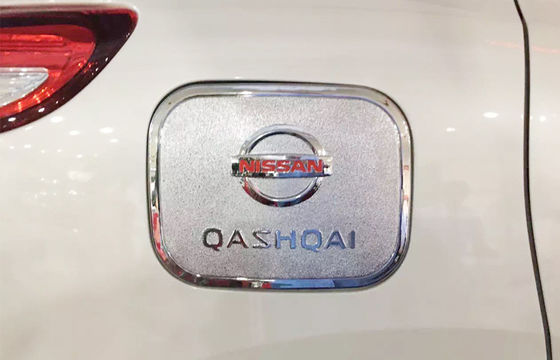 Καλή τιμή. Νέο Nissan Qashqai 2015 2016 Τμήματα τρύπησης αυτοκινήτου Χρωματισμένο κάλυμμα καυσίμου σε απευθείας σύνδεση